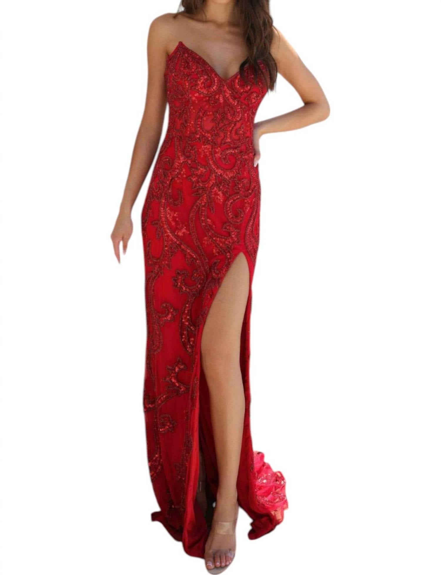 Приталенное бисерное платье для выпускного вечера с пайетками в красном цвете Primavera
Приталенное бисерное платье для выпускного вечера с пайетками в красном цвете Primavera