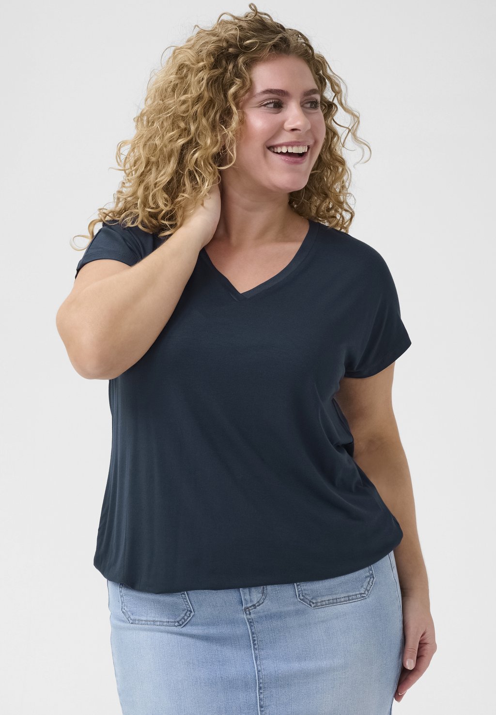 Базовая футболка KCJENA Kaffe Curve, темно-синий
Базовая футболка KCJENA Kaffe Curve, темно-синий