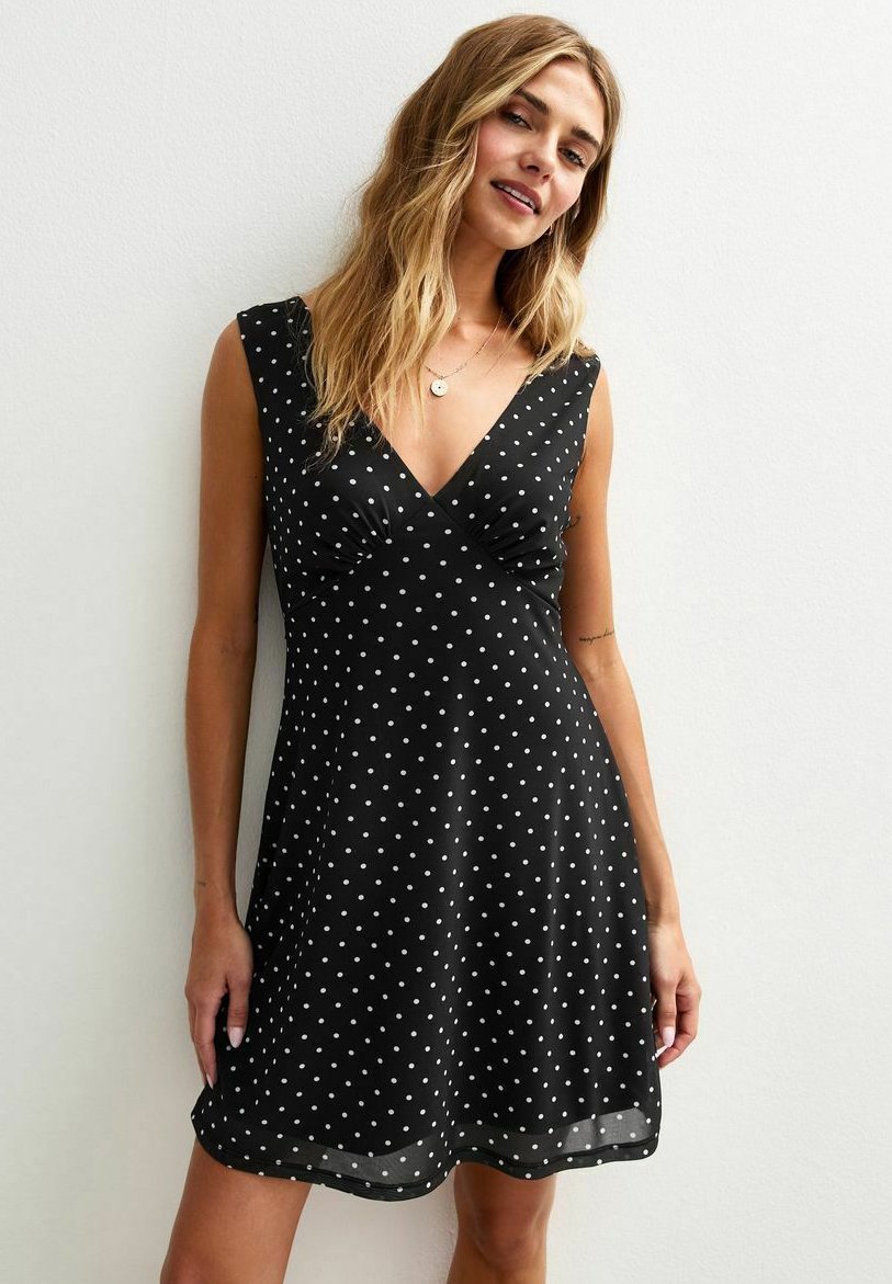 Платье New Look POLKA DOT V-NECK MINI, Black Pattern/Black
Платье New Look POLKA DOT V-NECK MINI, Black Pattern/Black