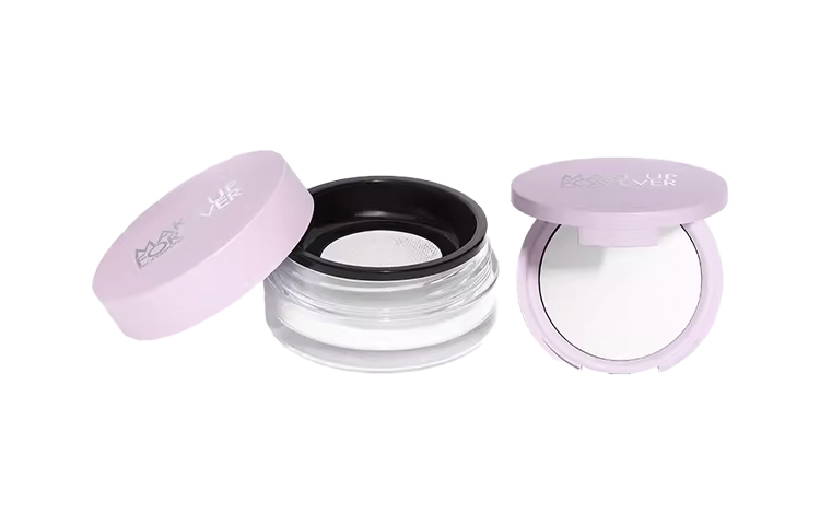 MAKE UP FOR EVER Набор рассыпчатой пудра On The Go Lavender для контроля жирного блеска 4г +2г
MAKE UP FOR EVER Набор рассыпчатой пудра On The Go Lavender для контроля жирного блеска 4г +2г