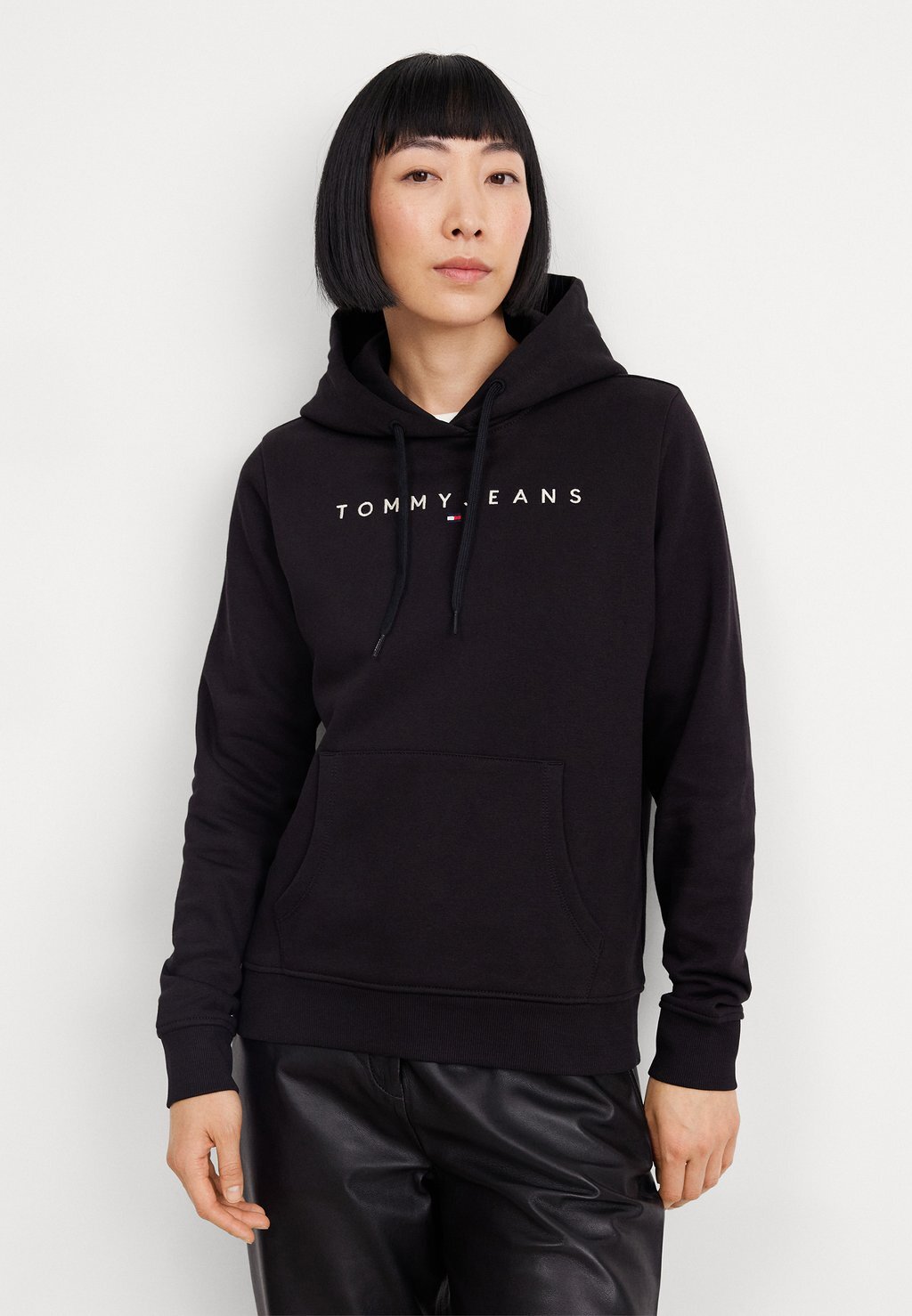 Толстовка Linear Hoodie Tommy Jeans, черный
Толстовка Linear Hoodie Tommy Jeans, черный