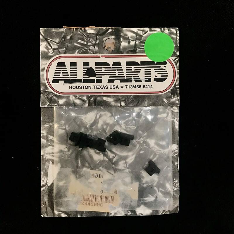 Седла Allparts String Saver Tunematic (BP 2445-00G) String Saver Tunematic Saddles (BP 2445-00G)
Седла Allparts String Saver Tunematic (BP 2445-00G) String Saver Tunematic Saddles (BP 2445-00G)