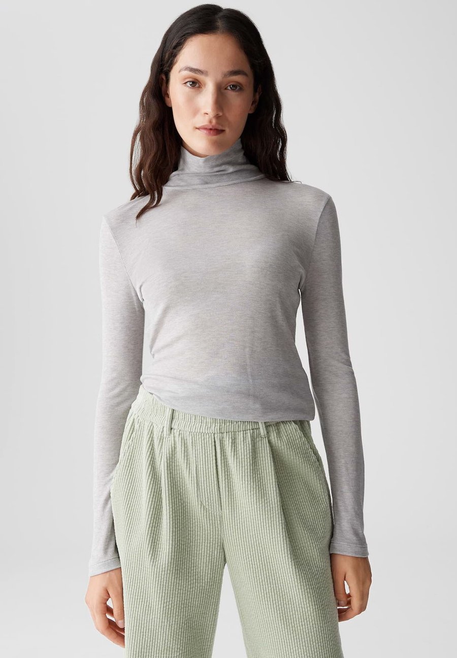 Топ OPUS SLIM FIT, Hazy Fog Melange/Grey
Топ OPUS SLIM FIT, Hazy Fog Melange/Grey