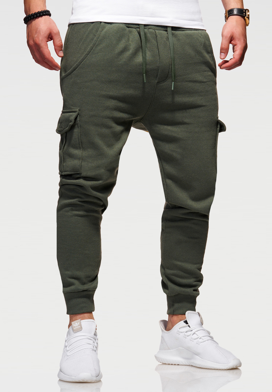 Спортивные брюки SOUL STAR MPKANSAS Lange Sporthose Trainingshose mit Cargotaschen, хаки
Спортивные брюки SOUL STAR MPKANSAS Lange Sporthose Trainingshose mit Cargotaschen, хаки