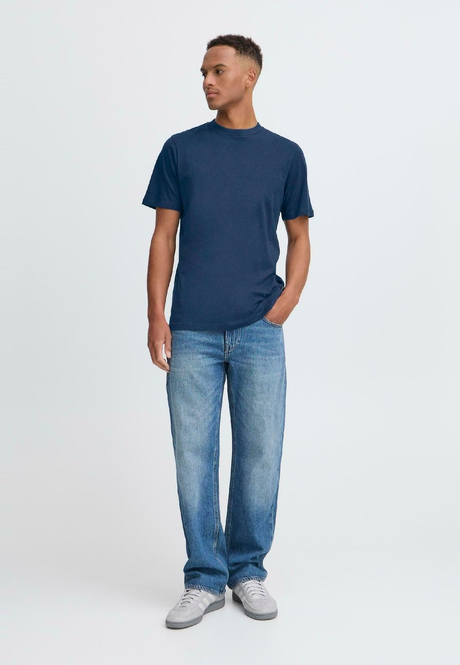 Футболка Blend BHIVO 2 PACK, Dressblue White/Blue, Белый, Футболка Blend BHIVO 2 PACK, Dressblue White/Blue
Футболка Blend BHIVO 2 PACK, Dressblue White/Blue, Белый, Футболка Blend BHIVO 2 PACK, Dressblue White/Blue