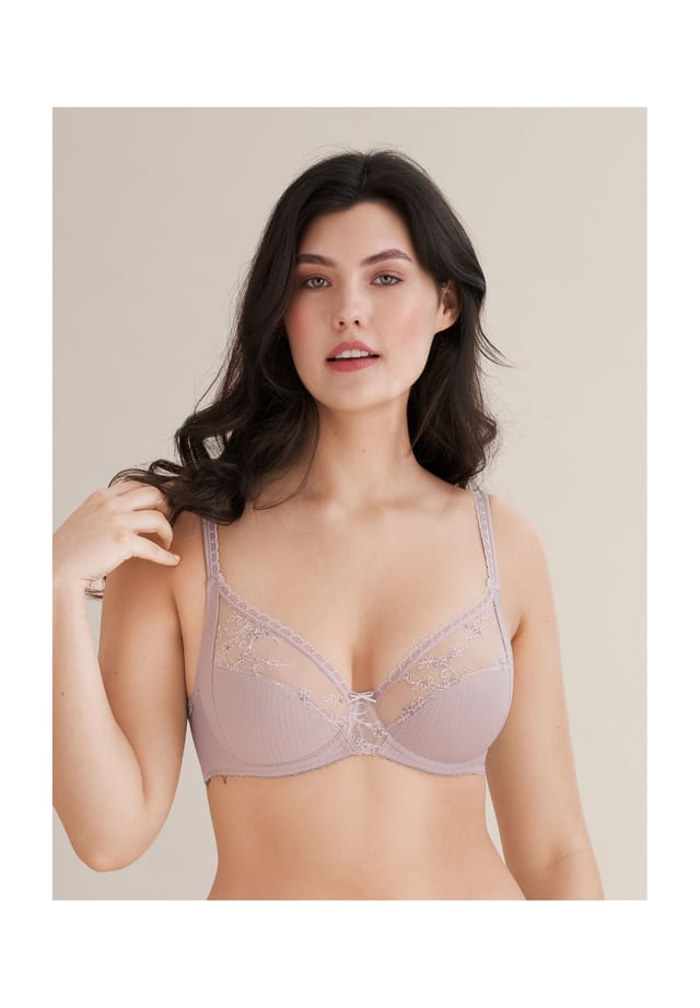 Бюстгальтер на косточках Mille fleurs с вышитым бантом Conturelle Felina, фиолетовый
Бюстгальтер на косточках Mille fleurs с вышитым бантом Conturelle Felina, фиолетовый