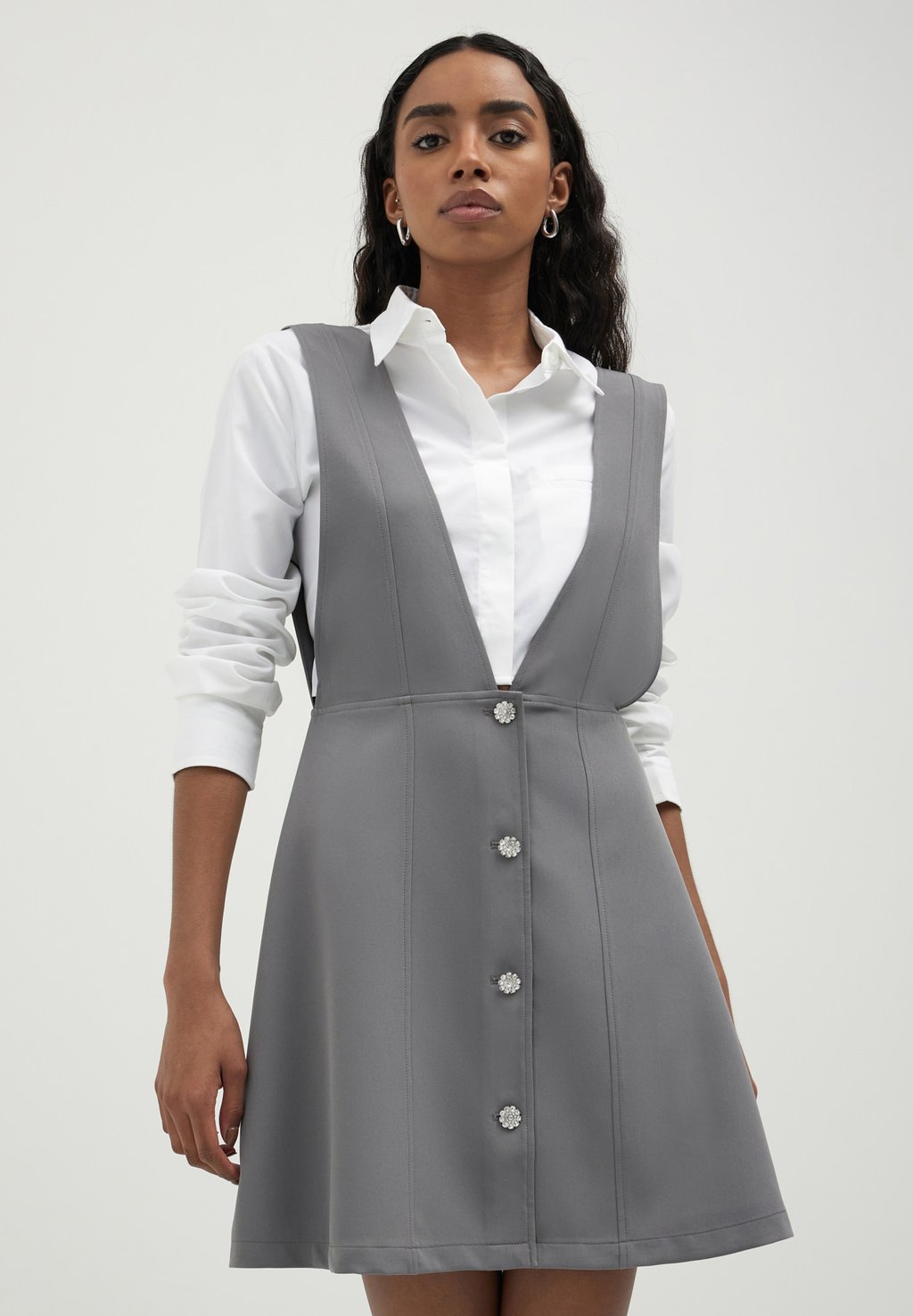 Повседневное платье UNITA SCOLLO A V Calliope, пятнистый серый
Повседневное платье UNITA SCOLLO A V Calliope, пятнистый серый