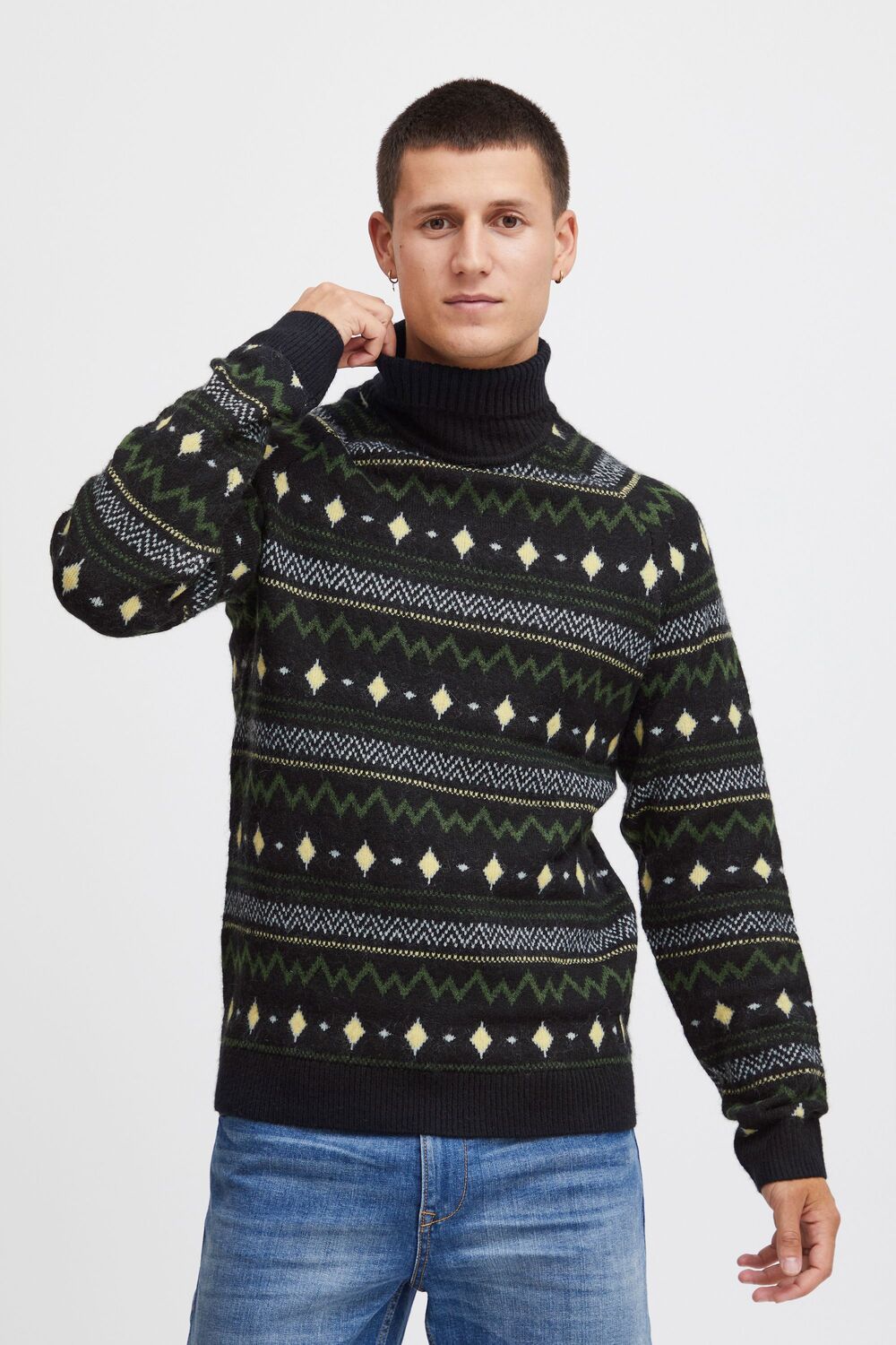 Пуловер BLEND Rollkragen 20716107, черный
Пуловер BLEND Rollkragen 20716107, черный