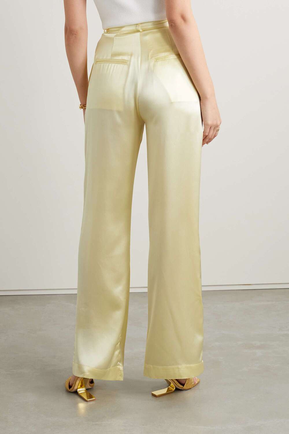 MICHAEL LO SORDO Широкие брюки из шелкового атласа со складками, желтый
MICHAEL LO SORDO Широкие брюки из шелкового атласа со складками, желтый