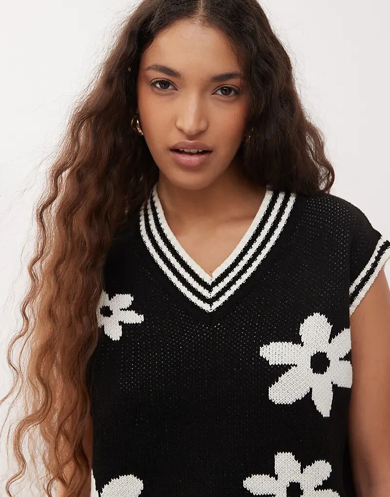 Майка с цветочным принтом Miss Selfridge
Майка с цветочным принтом Miss Selfridge