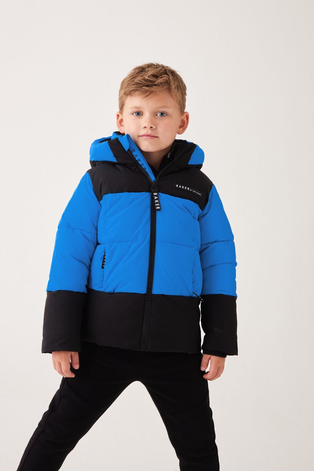 Утепленное пальто с цветными блоками, устойчивое к воздействию дождя Baker By Ted Baker, синий
Утепленное пальто с цветными блоками, устойчивое к воздействию дождя Baker By Ted Baker, синий