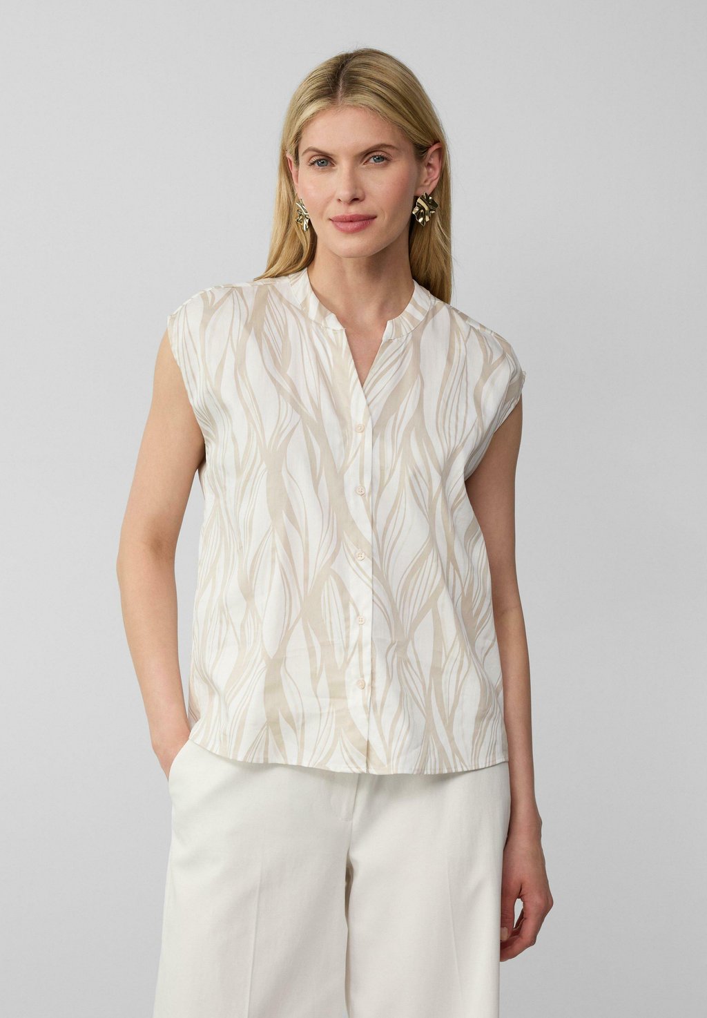 Блузка на пуговицах s.Oliver BLACK LABEL, бежевый
Блузка на пуговицах s.Oliver BLACK LABEL, бежевый