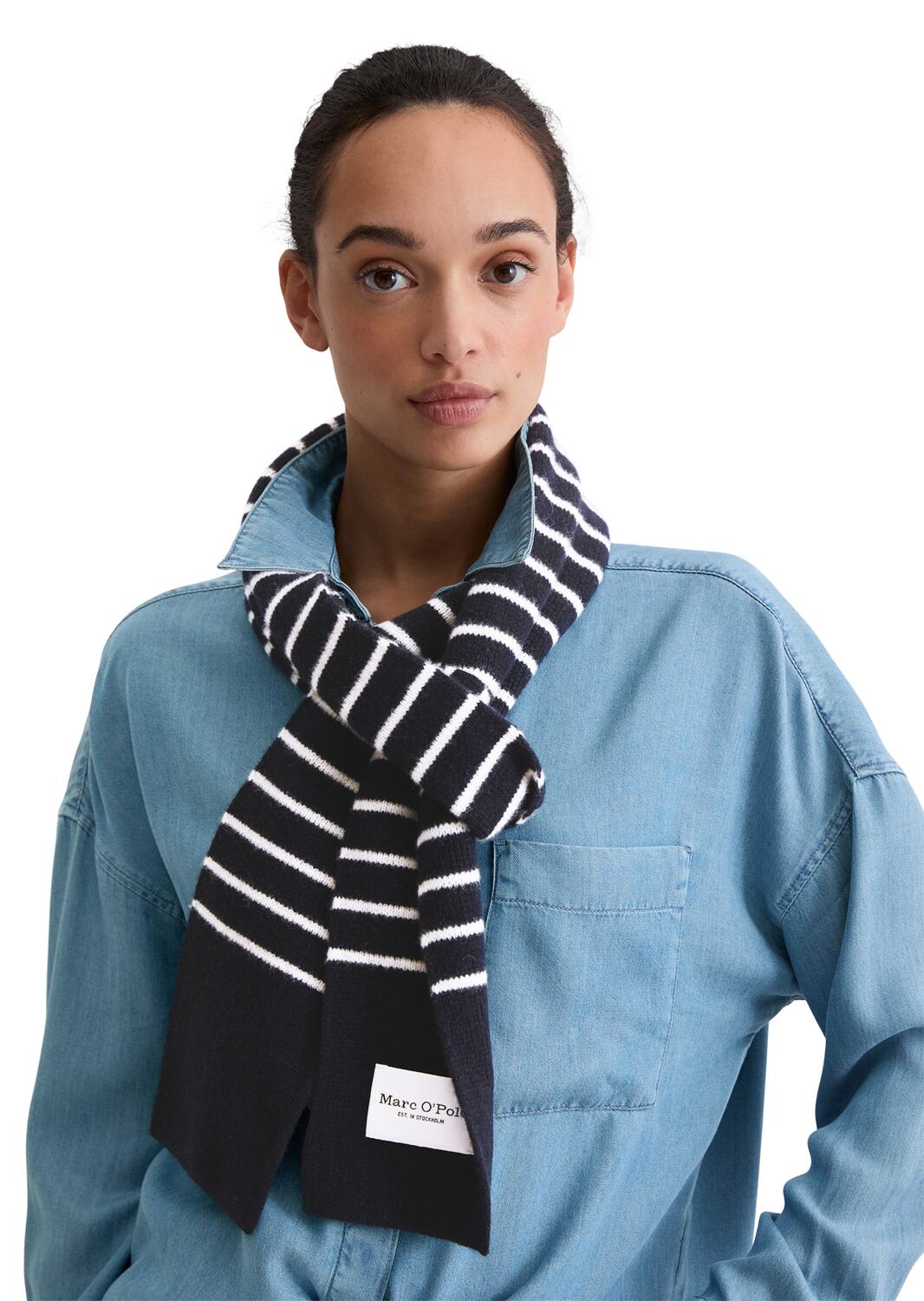 Marc O'Polo Шарф в черном цвете
Marc O'Polo Шарф в черном цвете