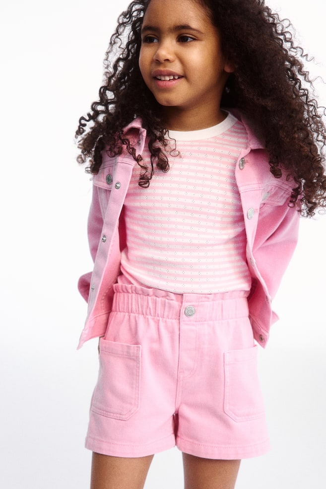 Свободные джинсовые шорты H&M, розовый
Свободные джинсовые шорты H&M, розовый