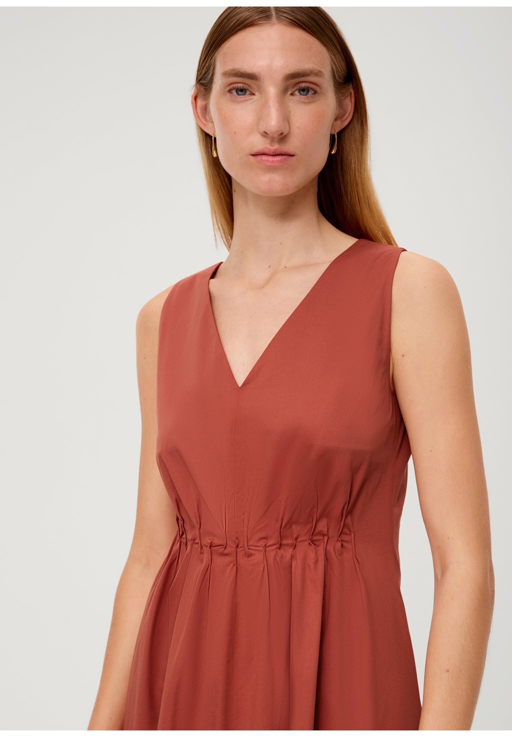 Дневное платье s.Oliver BLACK LABEL, светло-коричневый
Дневное платье s.Oliver BLACK LABEL, светло-коричневый