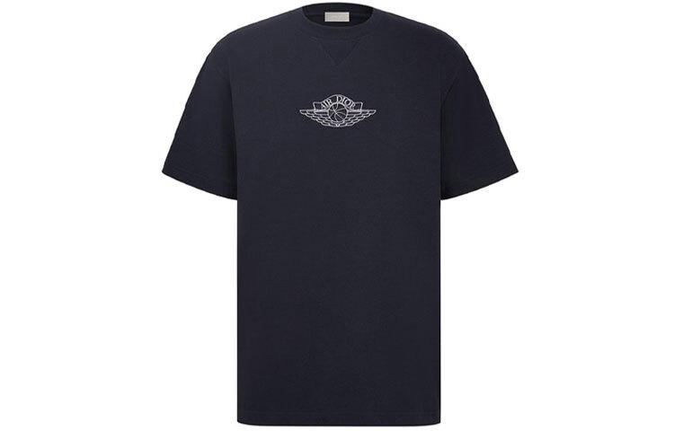 Jordan Quarterly New Products Футболка мужская темно-синяя Dior, темно-синий
Jordan Quarterly New Products Футболка мужская темно-синяя Dior, темно-синий