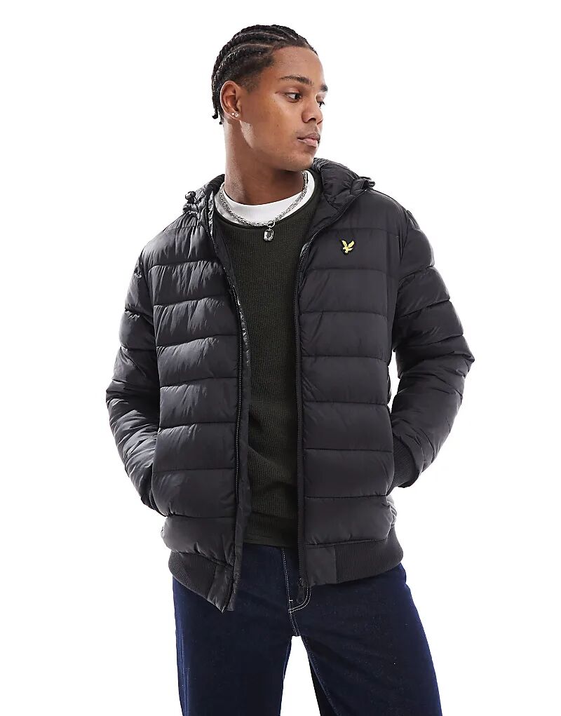 Стеганая куртка-пуховик черного цвета Lyle & Scott, Черный, Стеганая куртка-пуховик черного цвета Lyle & Scott
Стеганая куртка-пуховик черного цвета Lyle & Scott, Черный, Стеганая куртка-пуховик черного цвета Lyle & Scott