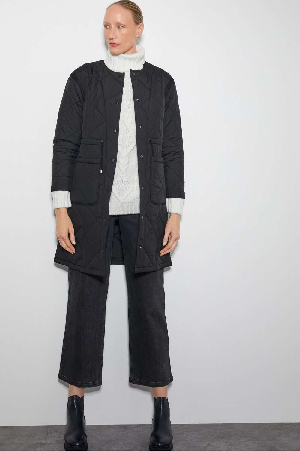 Стеганое пальто Zaira Monsoon, черный
Стеганое пальто Zaira Monsoon, черный