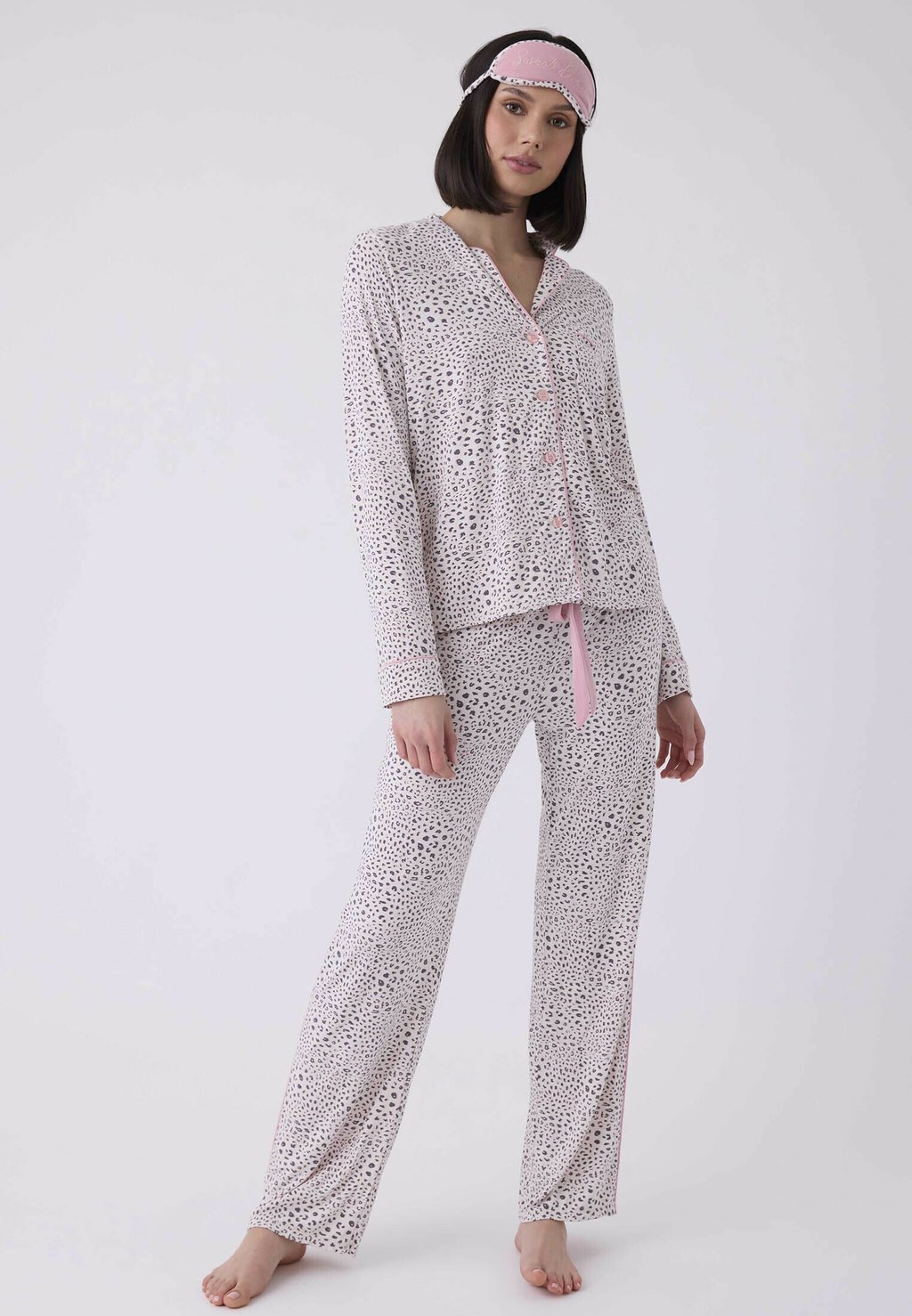 Пижама SET PJ Salvage, песочный
Пижама SET PJ Salvage, песочный