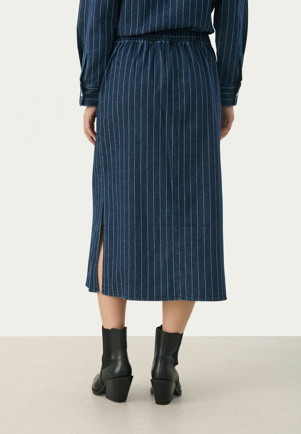 Юбка А-силуэта LIZZIE Part Two, черный
Юбка А-силуэта LIZZIE Part Two, черный