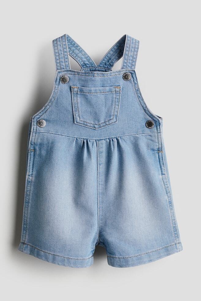 Джинсовые шорты с нагрудником H&M, синий 
Джинсовые шорты с нагрудником H&M, синий