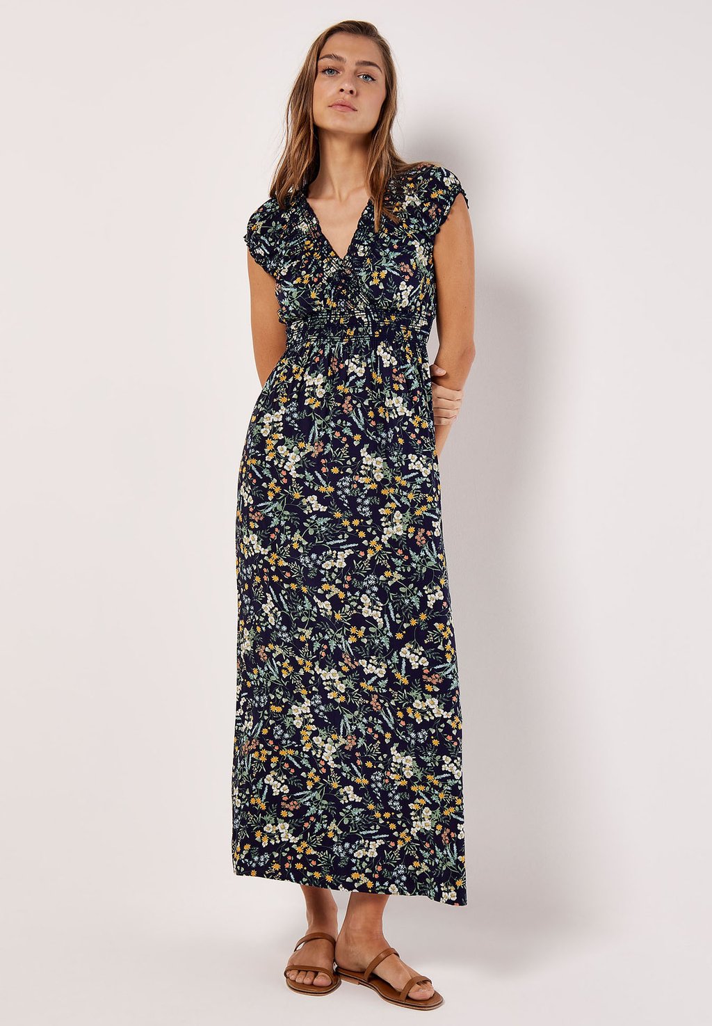 Длинное платье BOTANICAL DITSY Apricot, темно-синий
Длинное платье BOTANICAL DITSY Apricot, темно-синий