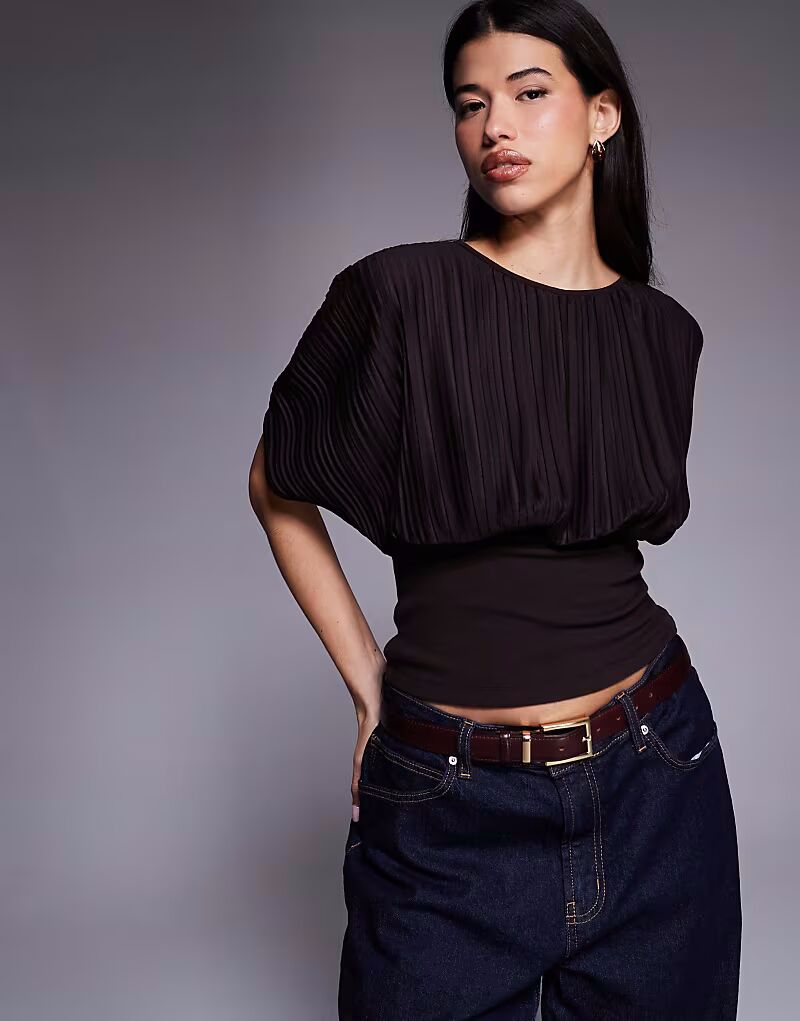 Топ с плиссировкой и присборенной талией шоколадного цвета Asos Design
Топ с плиссировкой и присборенной талией шоколадного цвета Asos Design