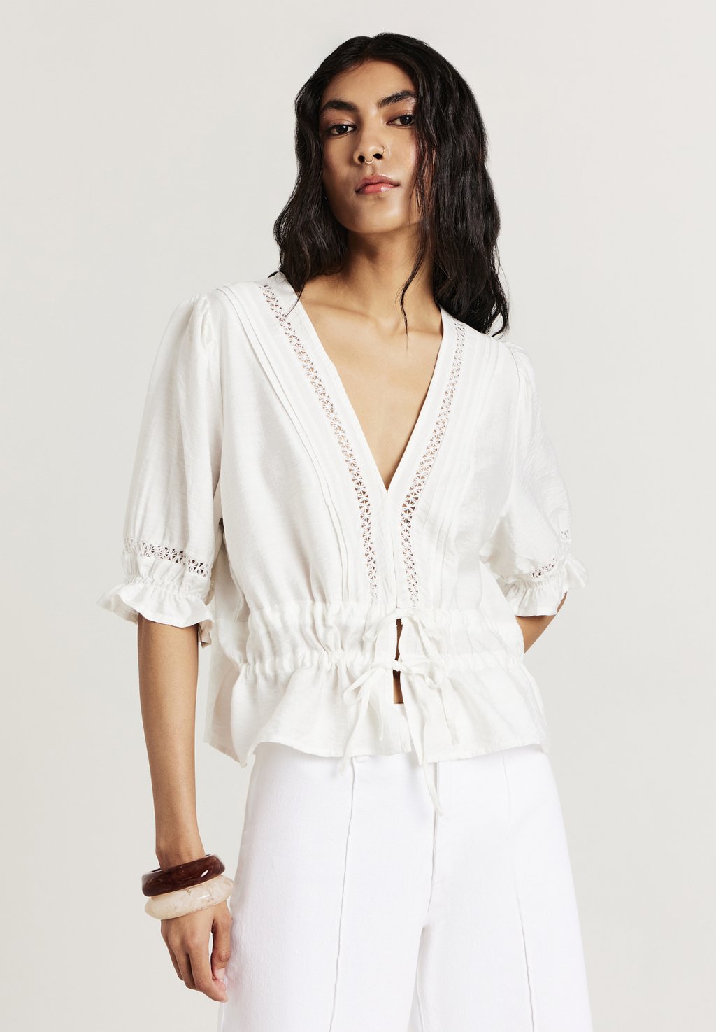 Блуза RICAMO A JOUR Calliope, цвет Bianco Lana
Блуза RICAMO A JOUR Calliope, цвет Bianco Lana