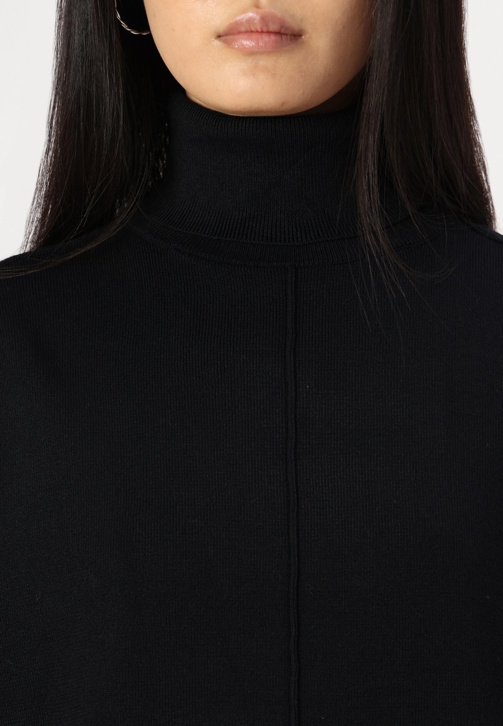 Джемпер VIOSTRIA ROLLNECK VILA, черный 
Джемпер VIOSTRIA ROLLNECK VILA, черный