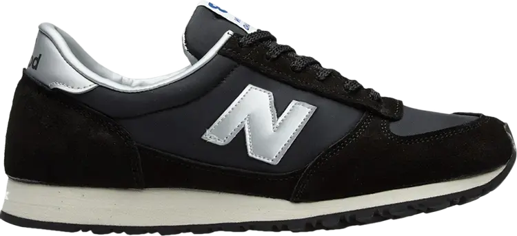 Кроссовки New Balance National Class Made in England 'Black Silver', черный
Кроссовки New Balance National Class Made in England 'Black Silver', черный