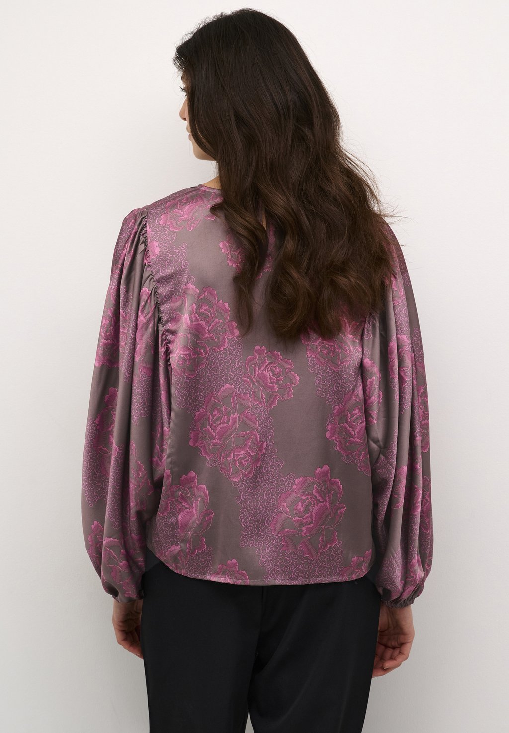 Блуза CUROSIE Culture, коричневый
Блуза CUROSIE Culture, коричневый