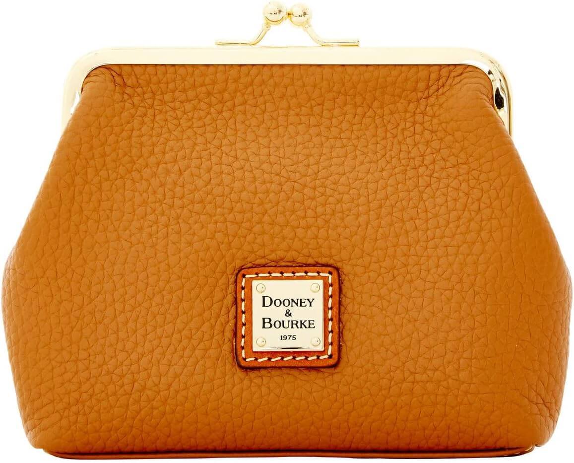 Кошелек Dooney & Bourke Pebble Grain Large Framed, рыжий/золотой
Кошелек Dooney & Bourke Pebble Grain Large Framed, рыжий/золотой