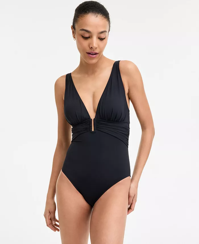 Женский купальник-боди с глубоким V-образным вырезом Bleu by Rod Beattie, черный
Женский купальник-боди с глубоким V-образным вырезом Bleu by Rod Beattie, черный