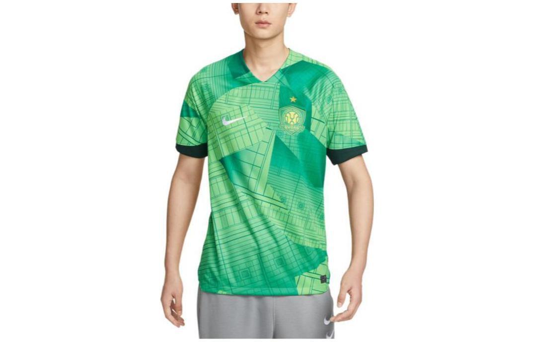 Мужская футболка Nike, цвет 308 bright green
Мужская футболка Nike, цвет 308 bright green