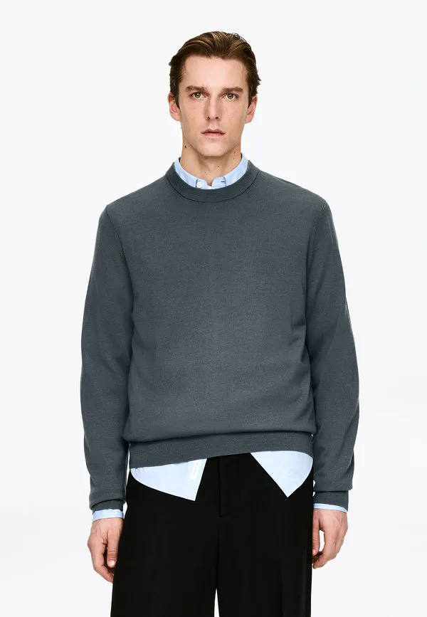 Джемпер Arket, Dark Grey
Джемпер Arket, Dark Grey