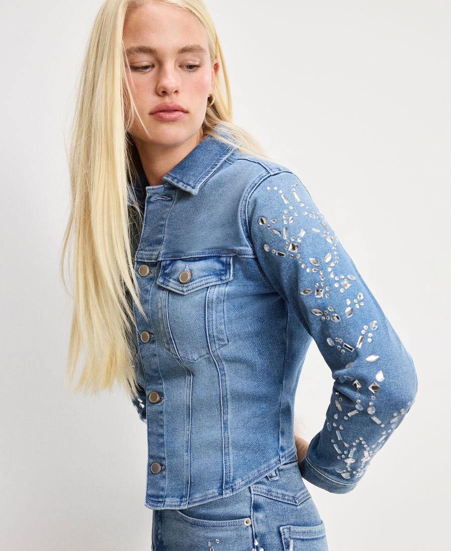 Женская приталенная куртка Dolly Joleans с кристаллами, стандартные и большие размеры Good American, Indigo
Женская приталенная куртка Dolly Joleans с кристаллами, стандартные и большие размеры Good American, Indigo