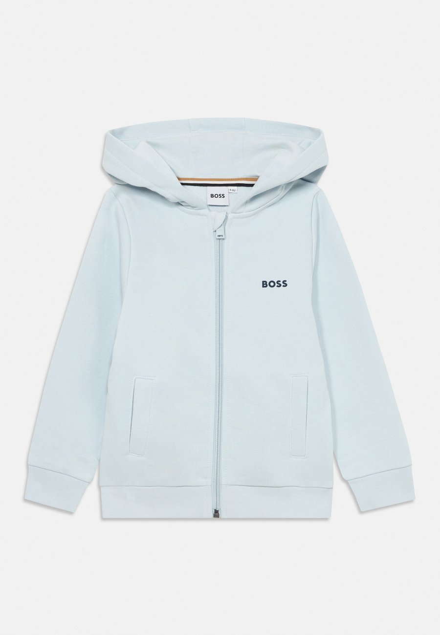 Толстовка BOSS Kidswear HOODED, Pale Blue/Blue
Толстовка BOSS Kidswear HOODED, Pale Blue/Blue