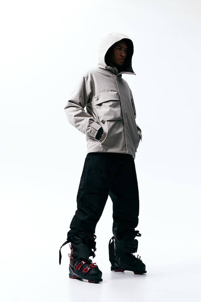 Лыжная куртка из stormmove свободного кроя H&M, бежевый
Лыжная куртка из stormmove свободного кроя H&M, бежевый