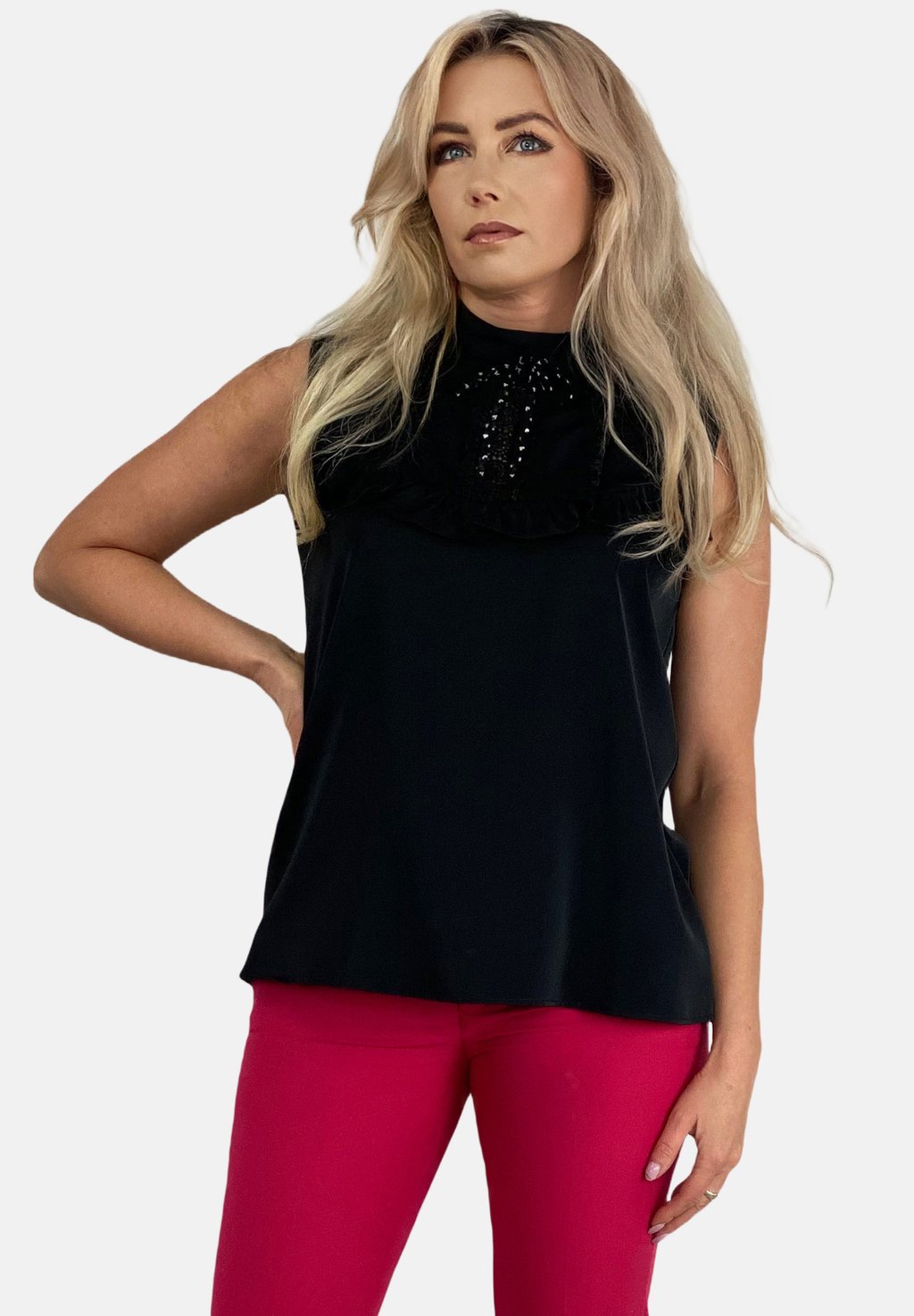 Топ WITH FRILLS REGINA FASHION, черный
Топ WITH FRILLS REGINA FASHION, черный