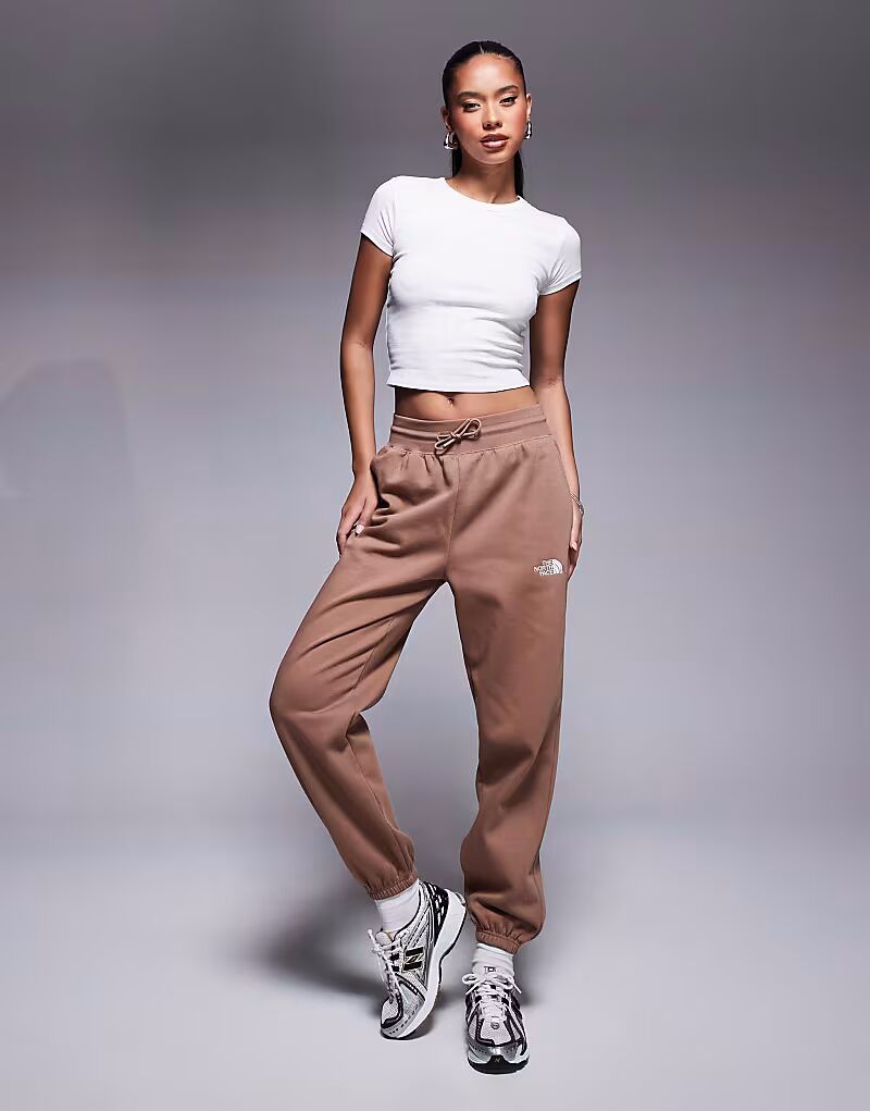 Джоггеры с логотипом North Face Essential свободного покроя, коричневого цвета The North Face
Джоггеры с логотипом North Face Essential свободного покроя, коричневого цвета The North Face