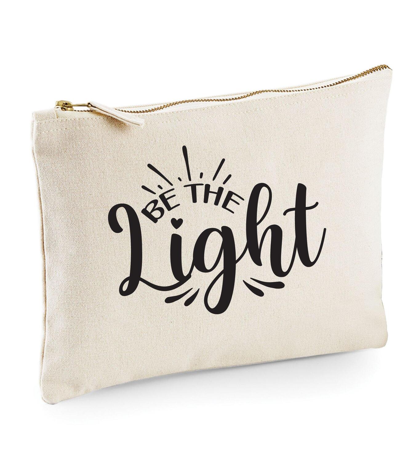 Косметичка Be The Light 60 SECOND MAKEOVER, бежевый
Косметичка Be The Light 60 SECOND MAKEOVER, бежевый