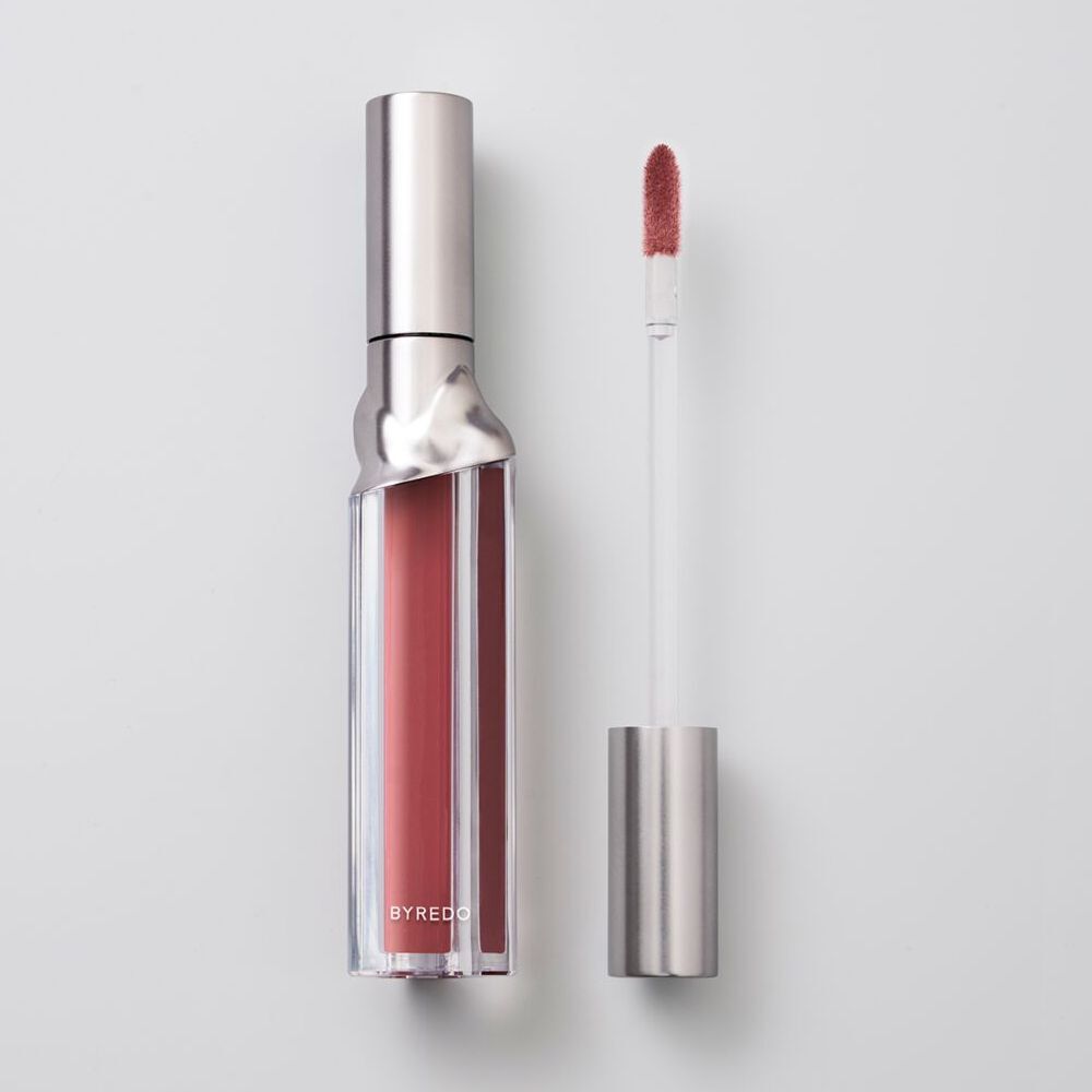 Жидкая помада для губ Byredo Vinyl Flushed, 4 мл, розовый
Жидкая помада для губ Byredo Vinyl Flushed, 4 мл, розовый