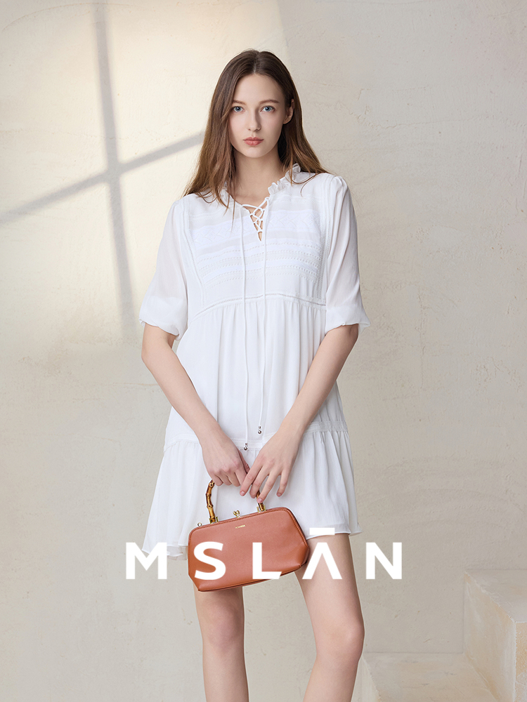 Французское элегантное платье Mslan А-силуэта в курортном стиле, цвет бегонии
Французское элегантное платье Mslan А-силуэта в курортном стиле, цвет бегонии