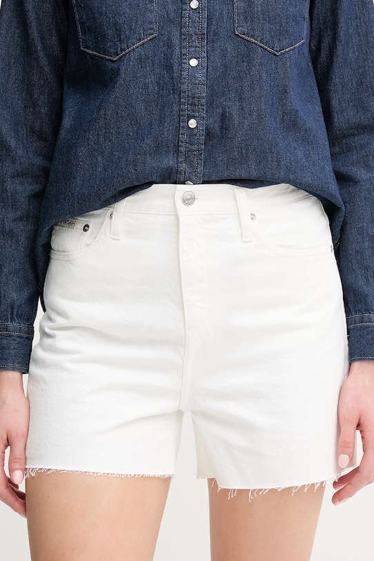 Джинсовые шорты Calvin Klein Jeans, белый 
Джинсовые шорты Calvin Klein Jeans, белый