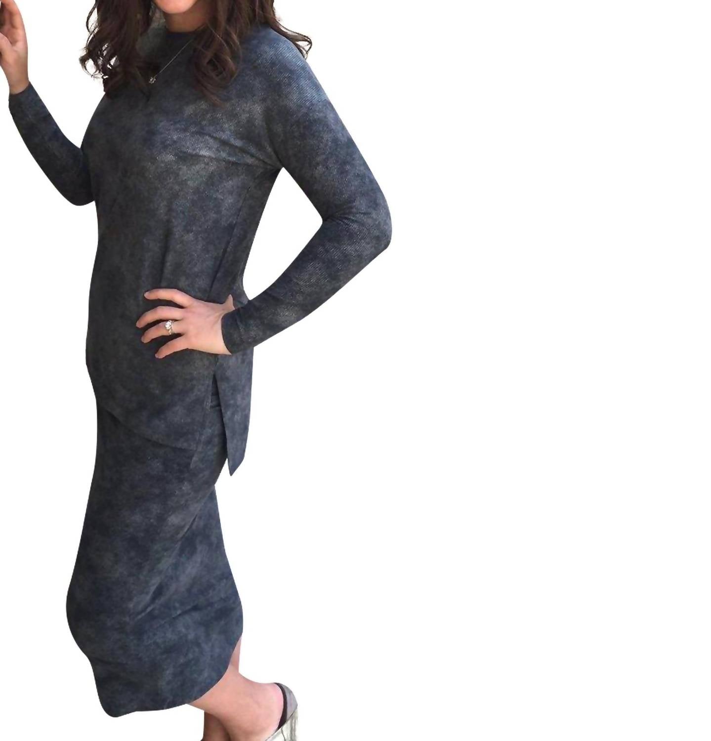 Юбка миди серого цвета Daniella Faye
Юбка миди серого цвета Daniella Faye