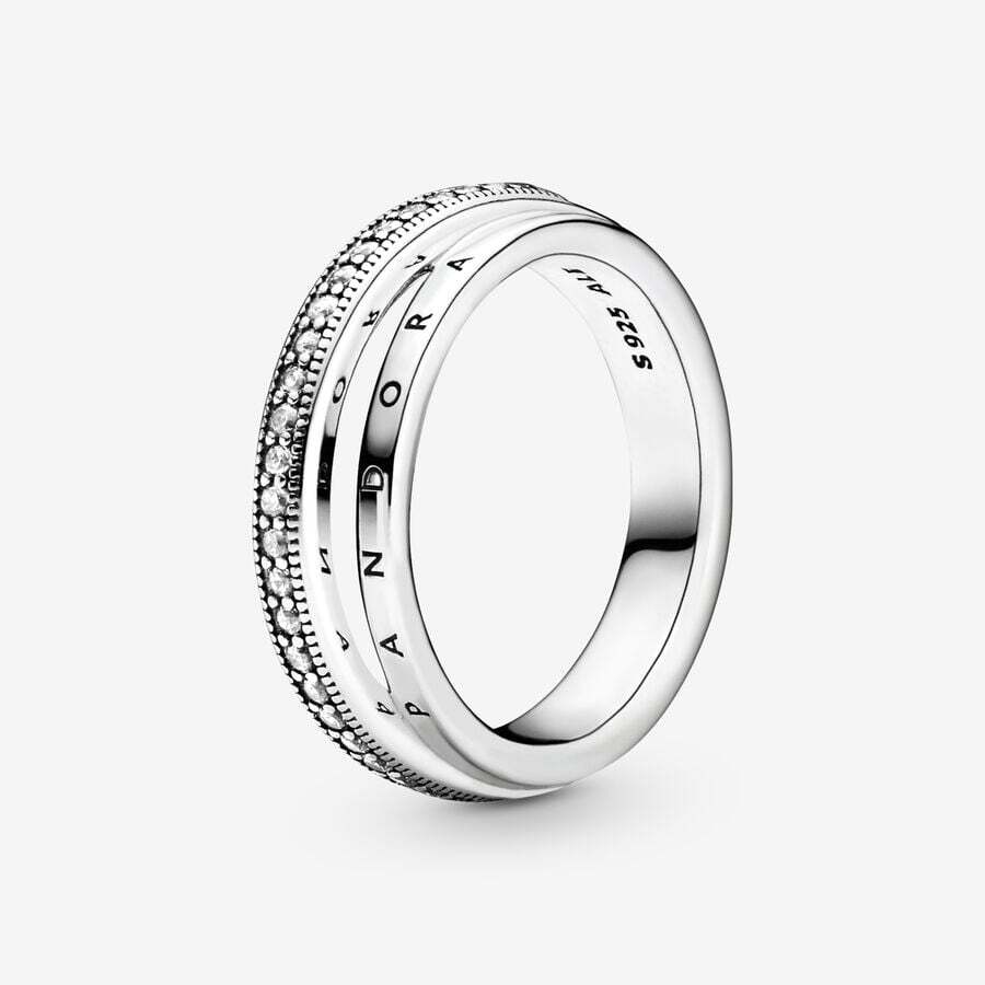 Кольцо Pandora Signature Triple Band Pave, серебро
Кольцо Pandora Signature Triple Band Pave, серебро