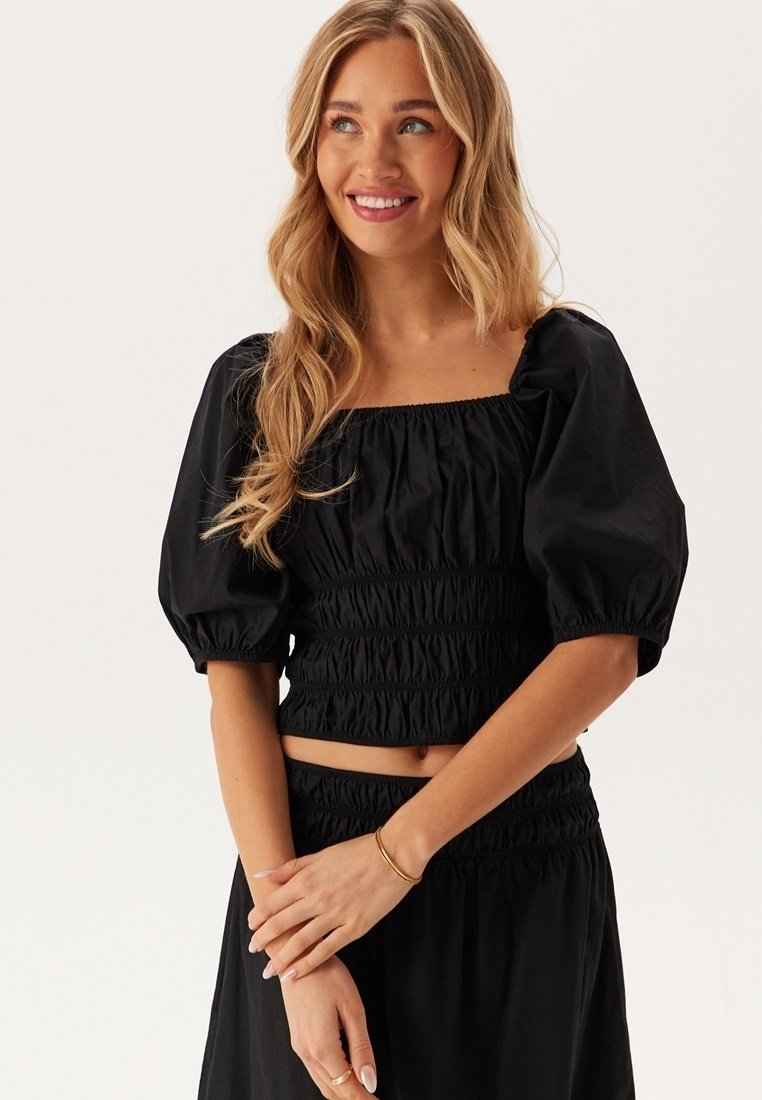 Блуза SQUARE Bubbleroom, черный
Блуза SQUARE Bubbleroom, черный