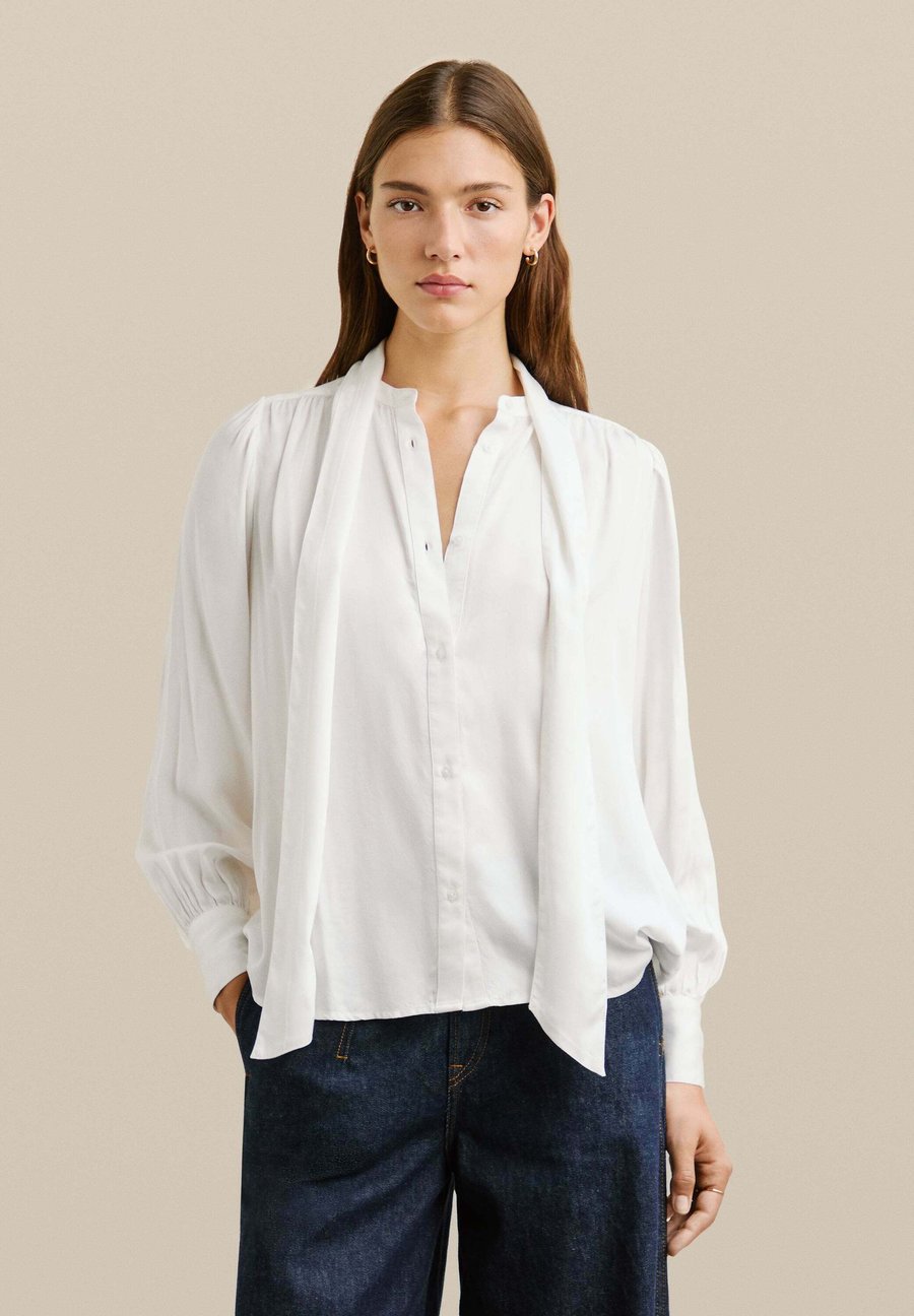 Блуза Pepe Jeans W11 MINERVA, White
Блуза Pepe Jeans W11 MINERVA, White