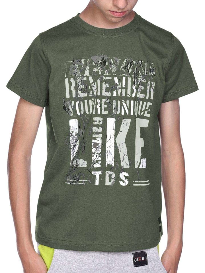 Футболка BEZLIT
Футболка BEZLIT