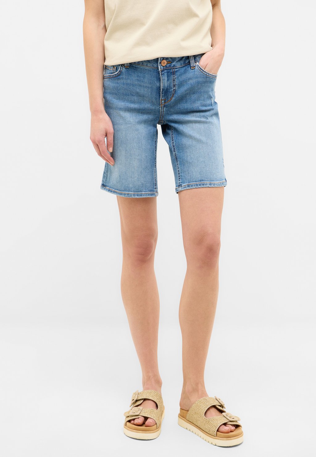 Джинсовые шорты STYLE Mustang, синий
Джинсовые шорты STYLE Mustang, синий